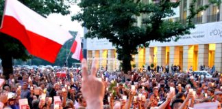 Protesty przeciwko ustawie o KRS i SN