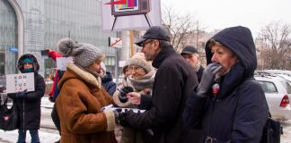 Pikieta „Stop mowie nienawiści” pod gmachem TVP Pikieta "Stop mowie nienawiści" pod gmachem TVP