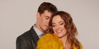 Anna Dereszowska i Mikołaj Roznerski w spektaklu „Dwoje na huśtawce” Dereszowska Roznerski Dwoje na huśtawce