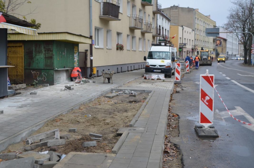 Nowy chodnik na ulicy Kasprzaka